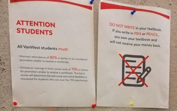 ヴァンウエスト・カレッジ　出席ポリシー