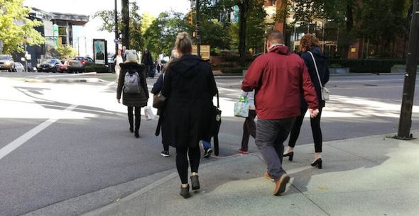 バンクーバー服装　10月　カナディアン